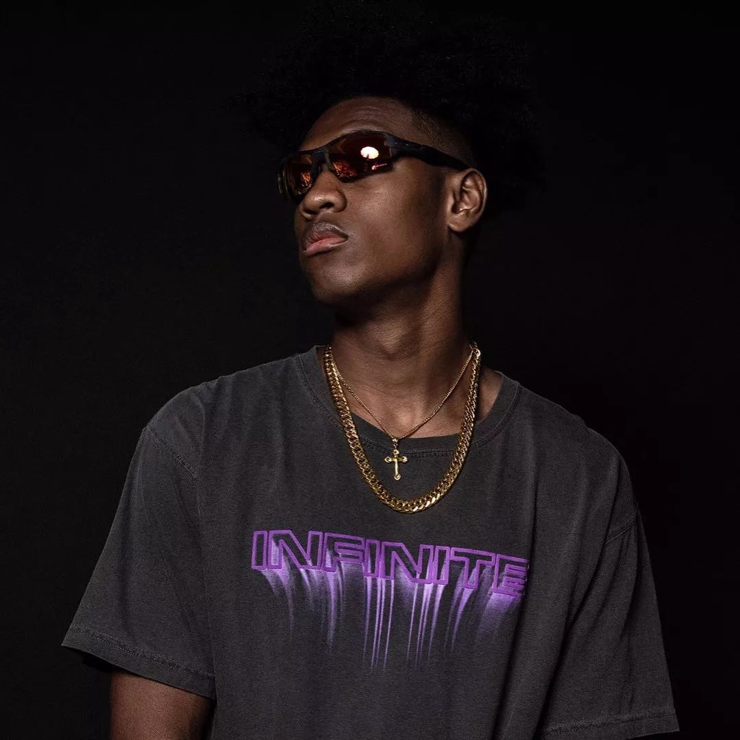 鑷敱涓嶆伅瀹濋浮,鑷敱涓嶆伅鑻辫