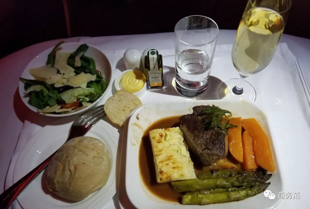 阿联酋航空豪华经济舱体验,阿联酋航空奢华