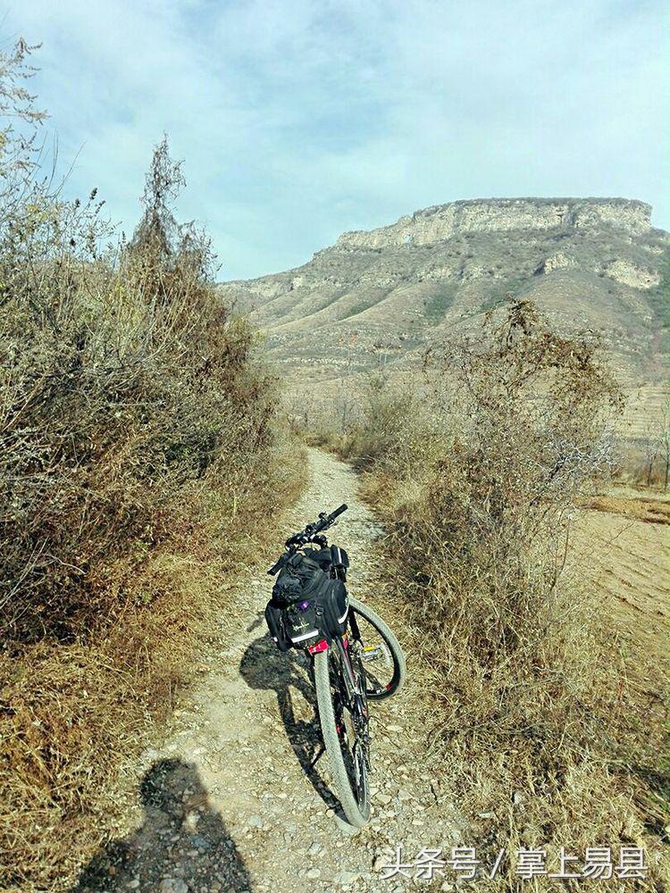 窟窿山,凤凰山星月
