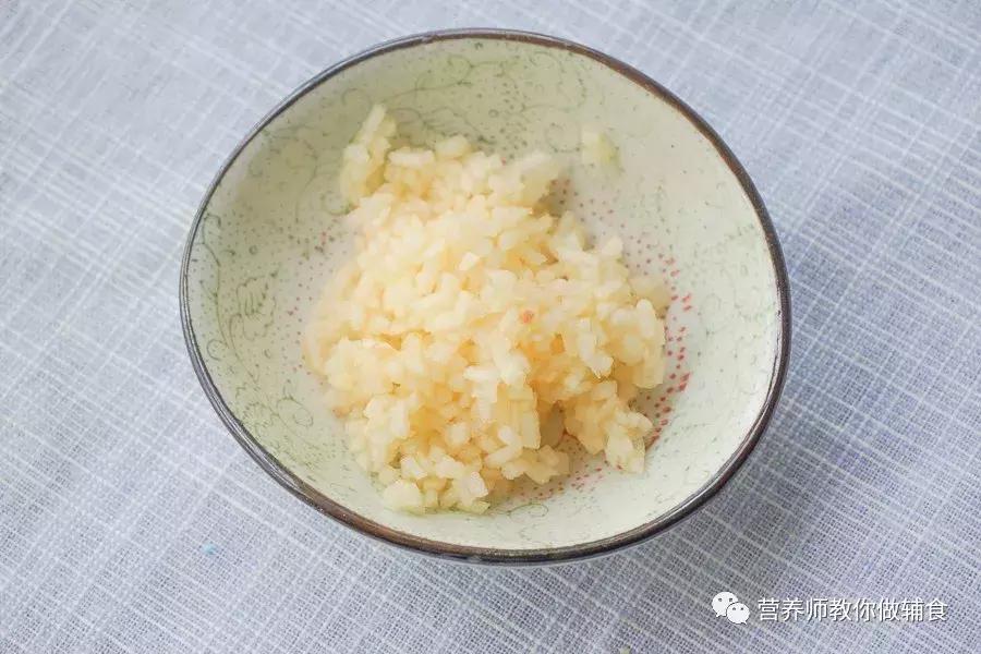 宝宝辅食对说话的影响,宝宝说话晚需要补什么维生素