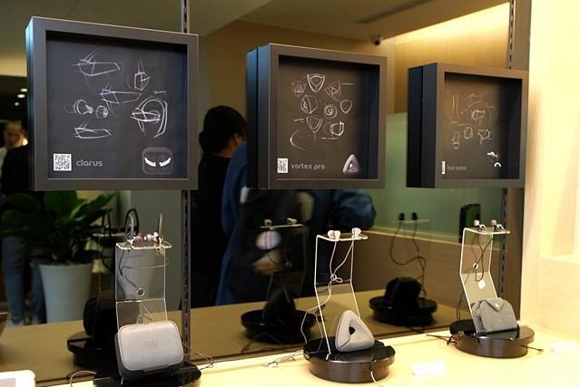 画廊般的Moshi专卖店-买3C周边购物体验