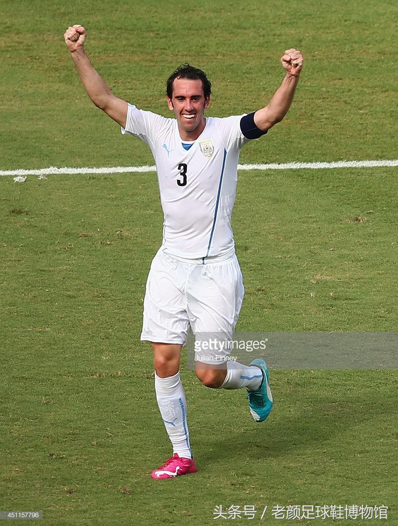 世界杯鸳鸯足球鞋,世界杯彪马鸳鸯足球鞋绿橙