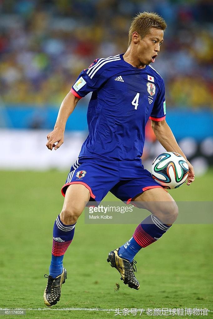 世界杯鸳鸯足球鞋,世界杯彪马鸳鸯足球鞋绿橙