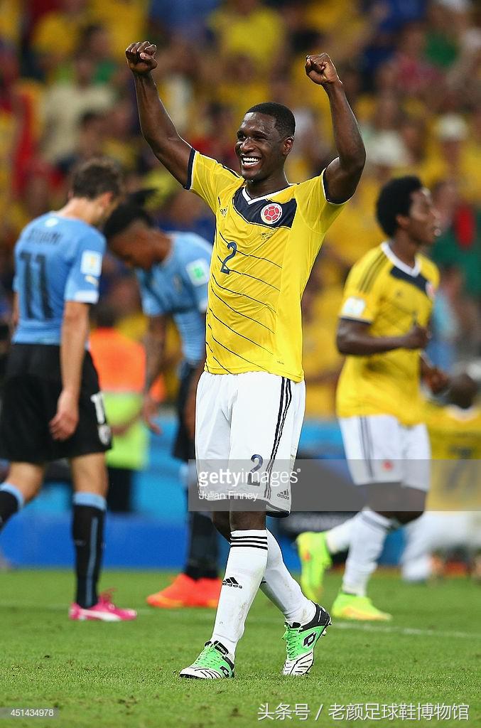 世界杯鸳鸯足球鞋,世界杯彪马鸳鸯足球鞋绿橙