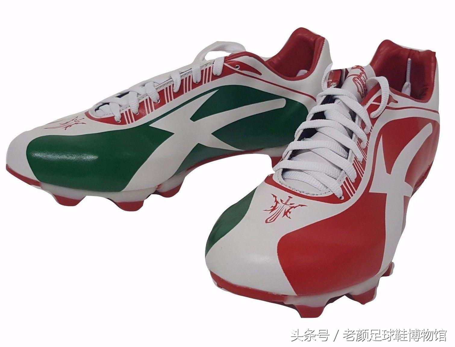 世界杯鸳鸯足球鞋,世界杯彪马鸳鸯足球鞋绿橙