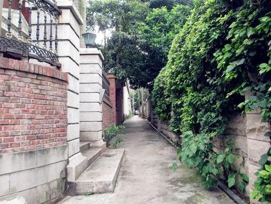 西虹市首富取景地都有哪些城市,西虹市首富体育场取景地在哪里