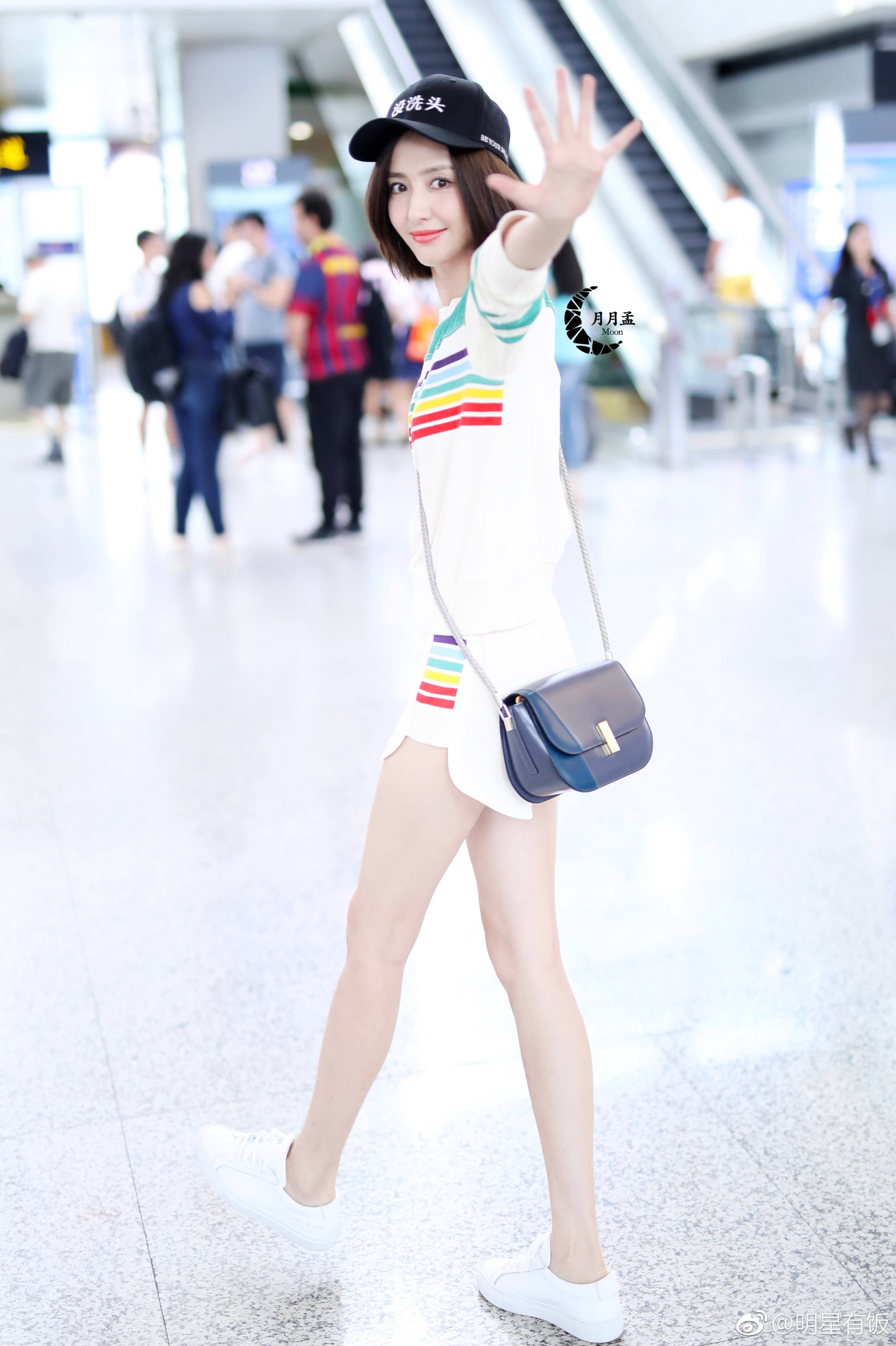 明星机场照穿衣搭配,明星冬季机场穿衣搭配