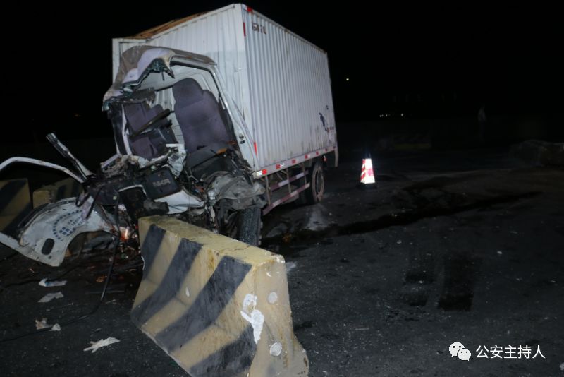 广深沿江高速两货车相撞,大广高速大货车追尾事件死伤情况