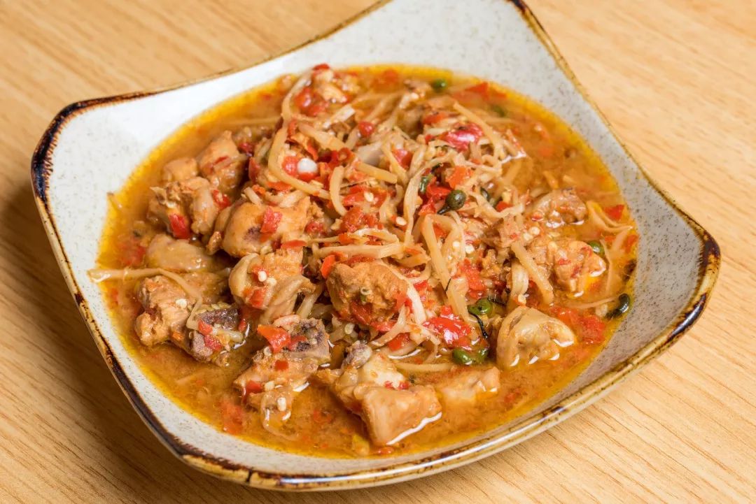 弥勒90后美女开餐馆,自创近百个健康菜,全家老小都喜欢