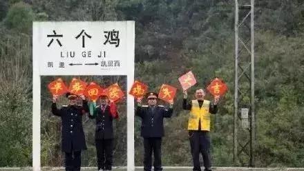 朋友打电话说她快到高潮了，让我出来一下……