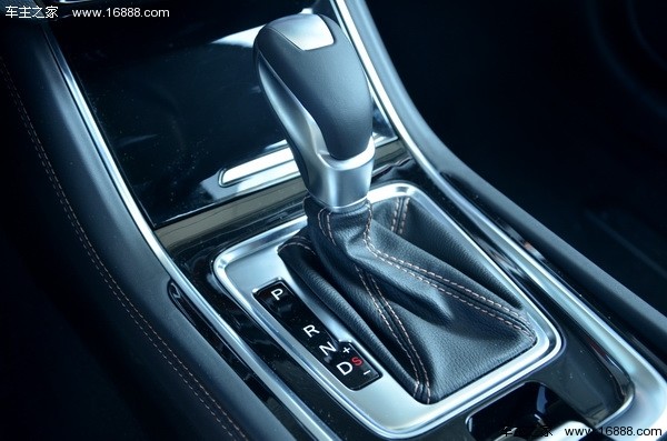 长安逸动xt两厢车16款值得购买吗,长安两厢车逸动xt测评