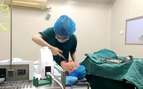 速看！刚刚发布大消息！8月起牙齿矫正、种植牙这10项费用全免！