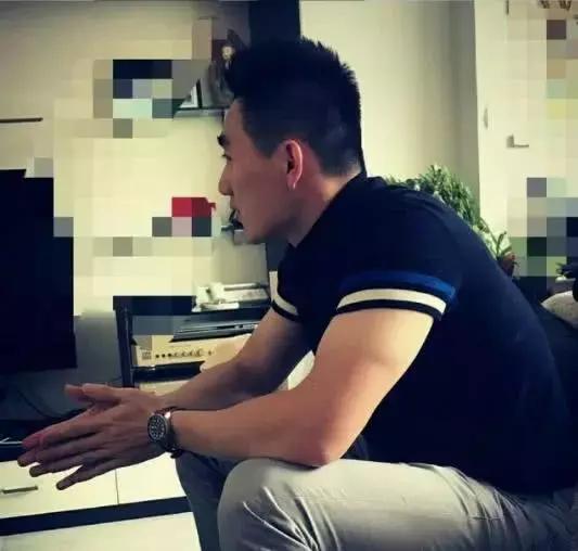 张馨予老公何捷童年照曝光,张馨予老公何捷多大年龄了