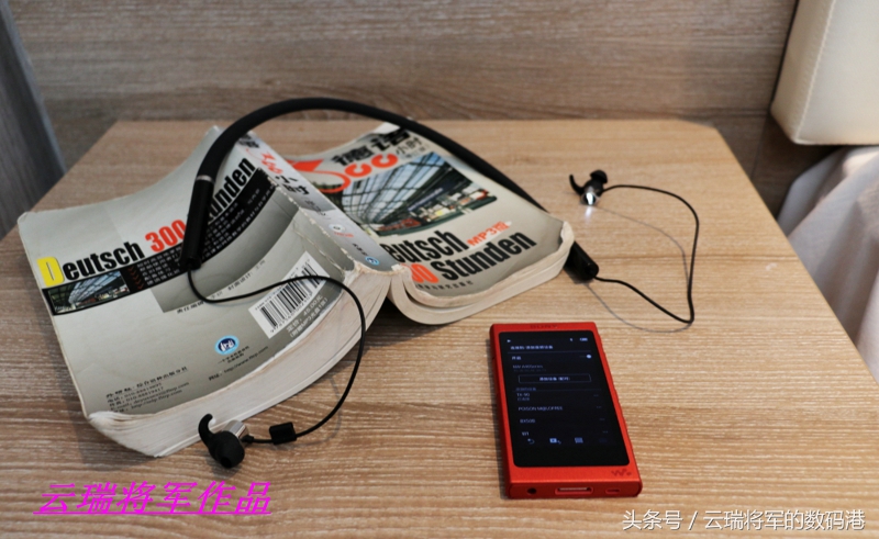 蓝牙耳机一会左耳一会右耳,蓝牙耳机一会响一会不响怎么回事