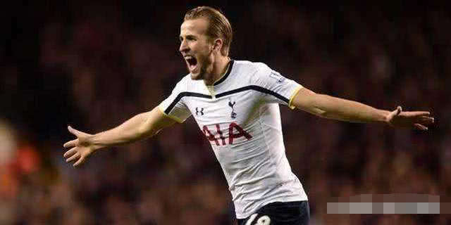 足坛十大神锋苏亚雷斯,现役十大中场苏亚雷斯