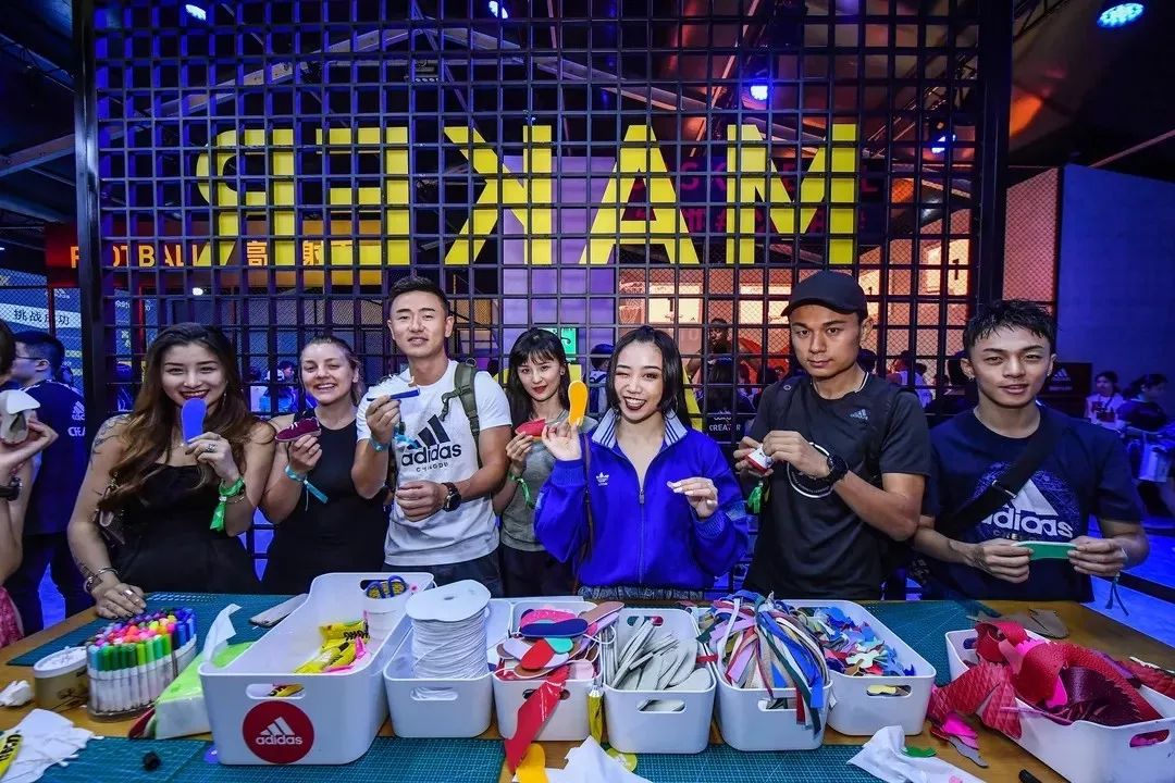 闺蜜约起！Gucci垃圾桶、11米高唐老鸭、纽约来的蛋屋……魔都8月活动大集结！