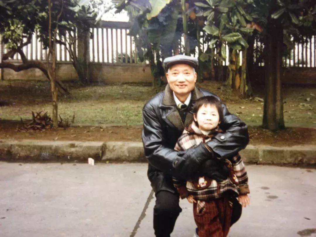 80岁老爷爷玩王者游戏,83岁游戏老爷爷