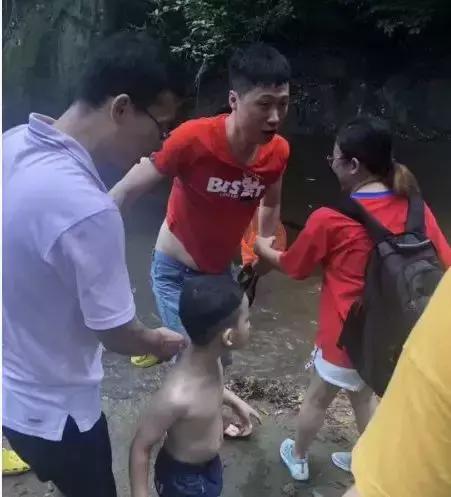 法治宣传语人民日报,三分钟法治新闻全知道