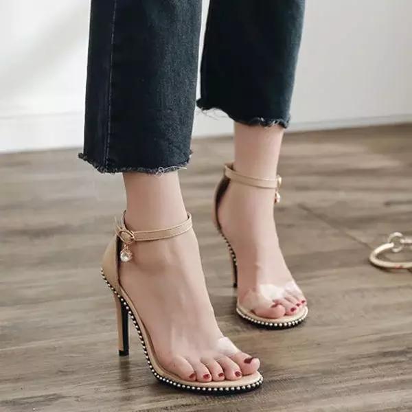 时尚高跟凉鞋舒适百搭更显女人味,夏季凉鞋高跟露脚