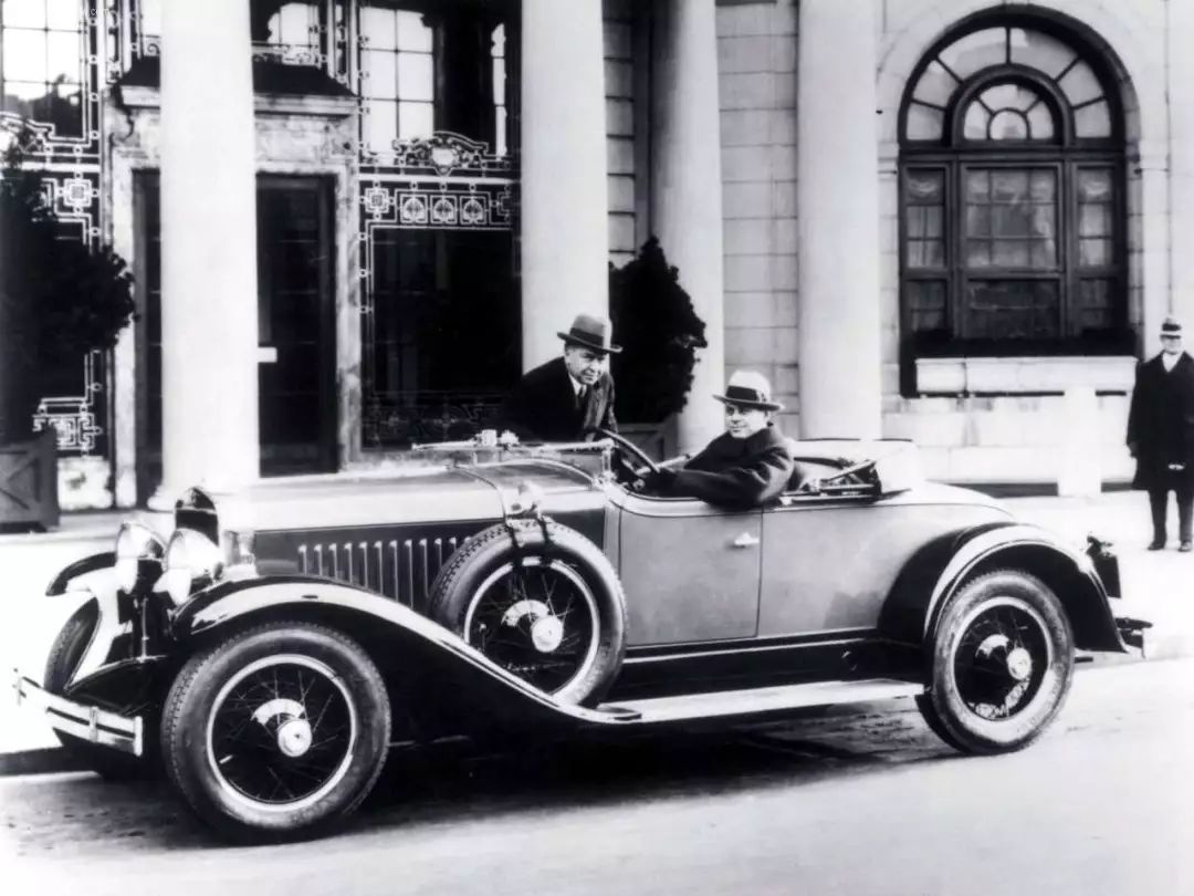 为什么以前的老爷车造型没有了,为什么老爷车排量大