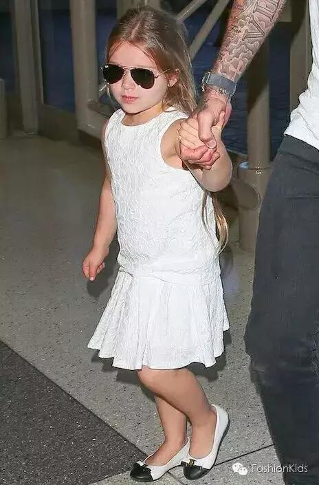 小孩子穿衣风格不要太局限,你的品味决定了孩子的穿衣风格