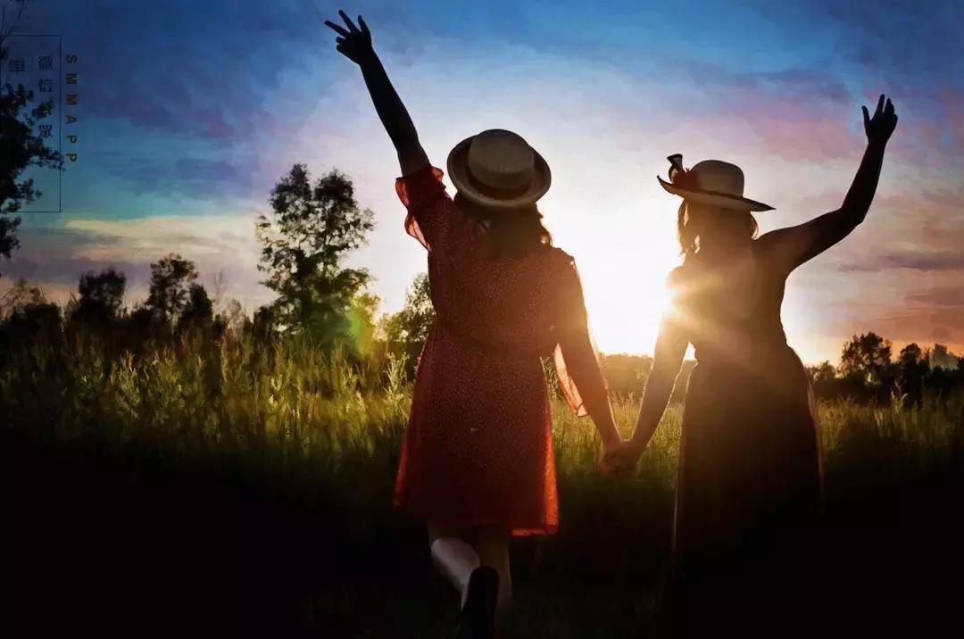 闺蜜拍照姿势三人合照高级感,闺蜜合影照片怎么拍好看