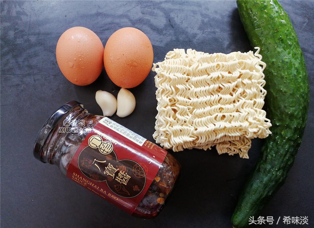 面条这样做实在太香了外酥里嫩 (面条这样做特香超美味好吃)