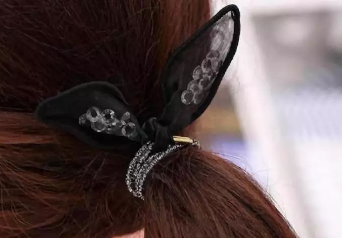 高马尾扎法教程简单,高马尾的扎法简单又好看