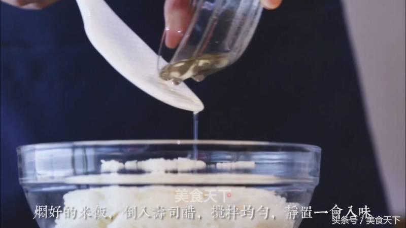 寿司怎么卷才结实日本,寿司怎样卷才不会松视频