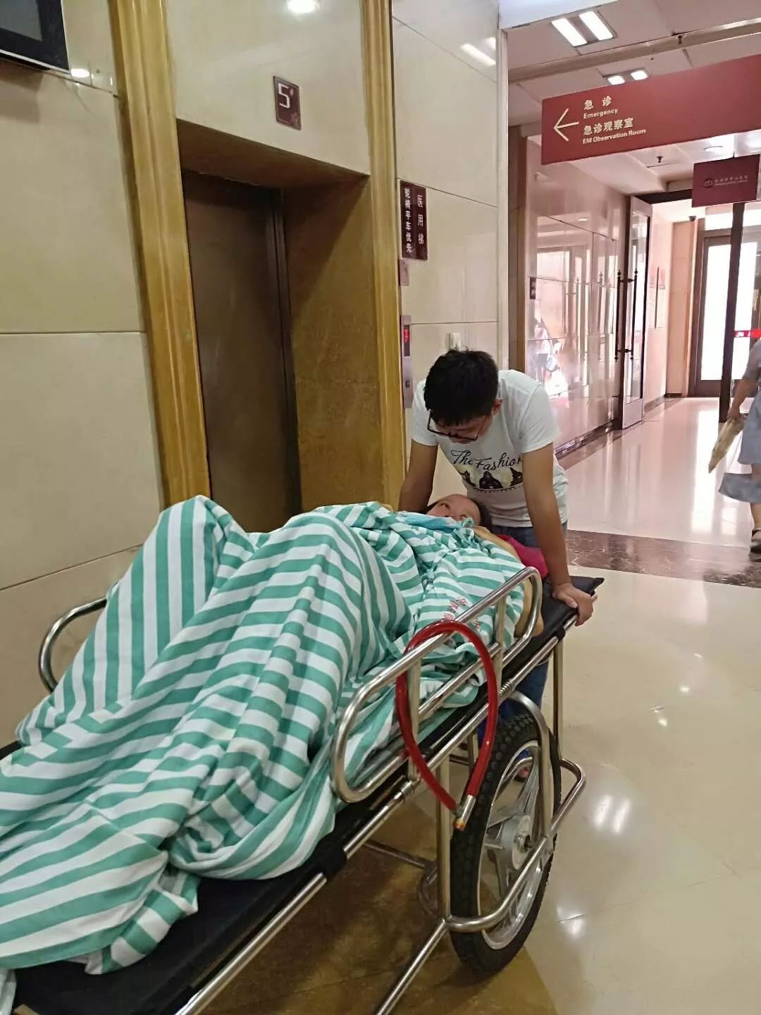 孕妇血糖高胎儿胎心率就会高吗,孕妇血糖升高会引起发痒