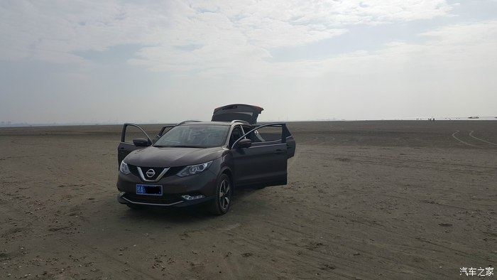 自驾游旅行睡逍客车里,逍客当房车用