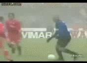 看清楚大罗生涯遭遇的恶劣犯规,罗纳尔多在意甲遭遇的恶意犯规