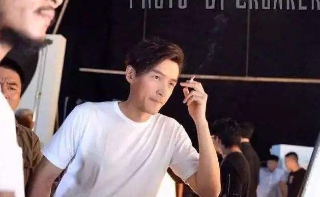 身价上亿的明星们都抽多少钱的烟？冯小刚最便宜，胡歌最搞笑！