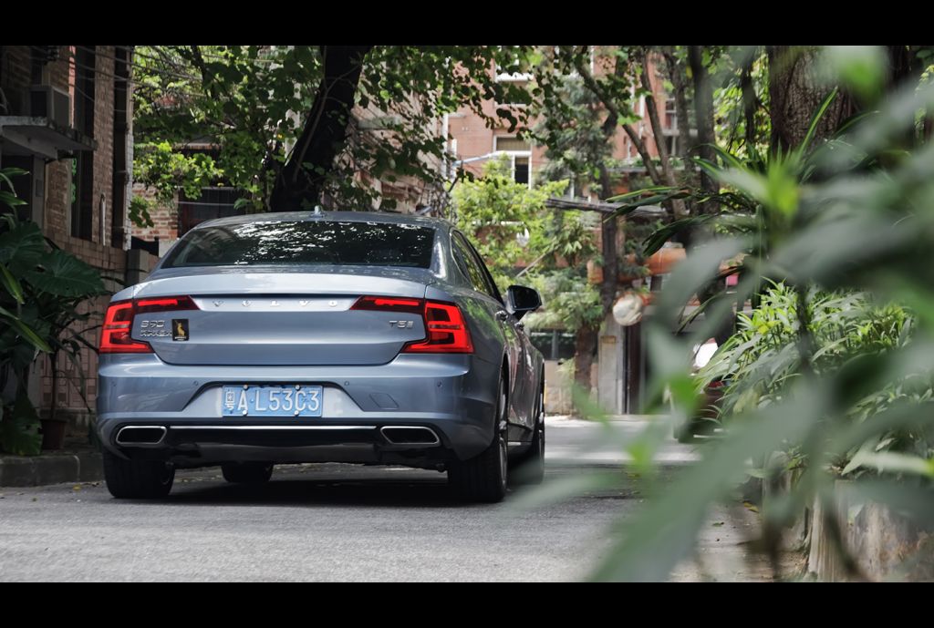 沃尔沃xc60和s90哪个更安全,沃尔沃s90安全测试