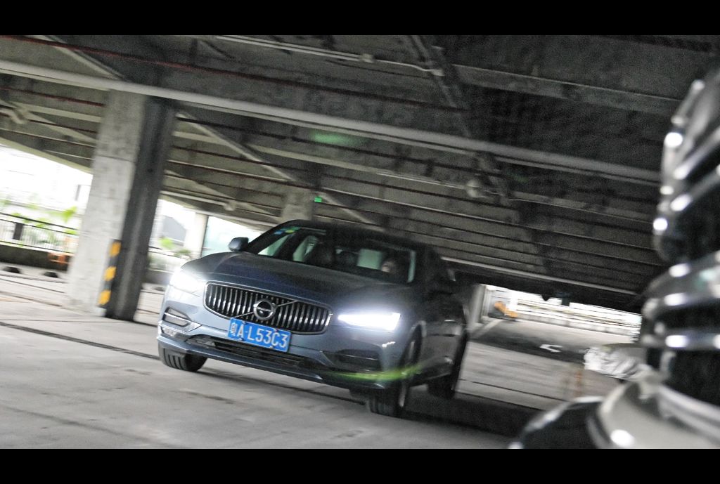 沃尔沃xc60和s90哪个更安全,沃尔沃s90安全测试