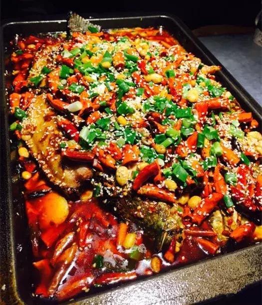 美食那么多,人气火爆的烤鱼店推荐