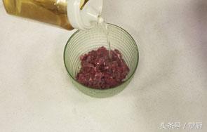 菠萝炒牛肉的正确方法,半个菠萝牛肋条