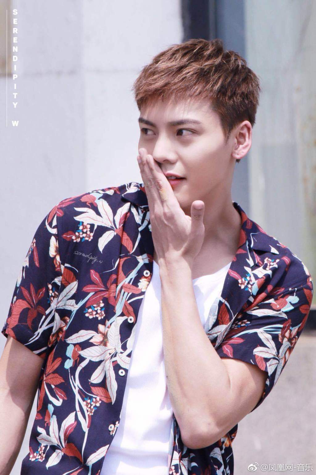 陈伟霆2017香奈儿,陈伟霆2018浙江