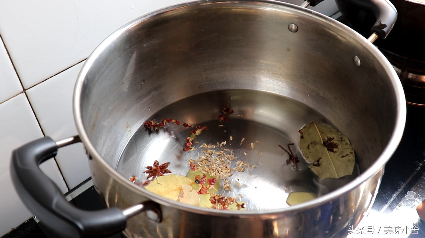 自制凉皮怎么不开裂又筋道,教你如何做家常凉皮