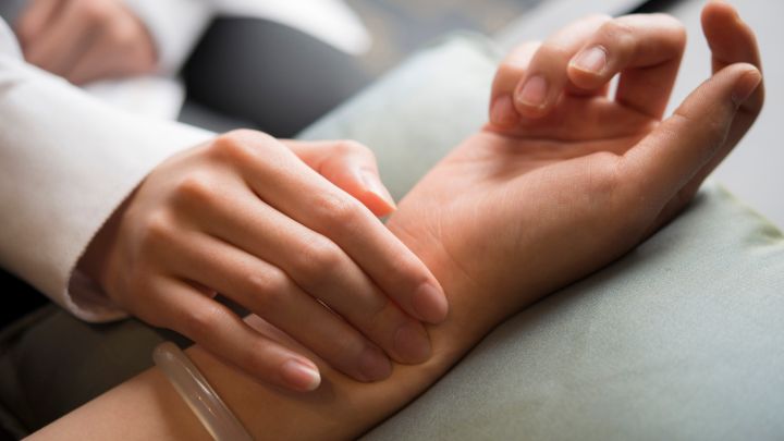 吃辣的背后长痘是什么原因,吃辣了的长痘是什么原因