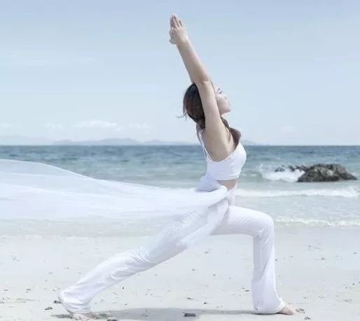 瑜伽体式狂野式精讲,瑜伽狂野体式精讲