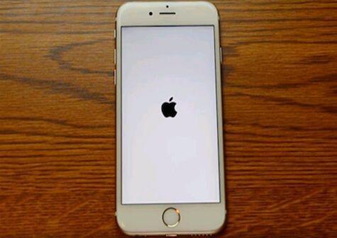 苹果xr死机重启一直显示logo,苹果xr手机死机了怎样强制重启