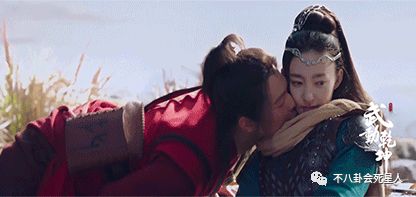 杨洋武动乾坤杀青宴,杨洋被虐