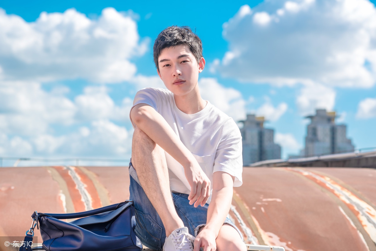 易东无语，这话要是被其他术士听了去，绝对想掐死李雨甜的心都有