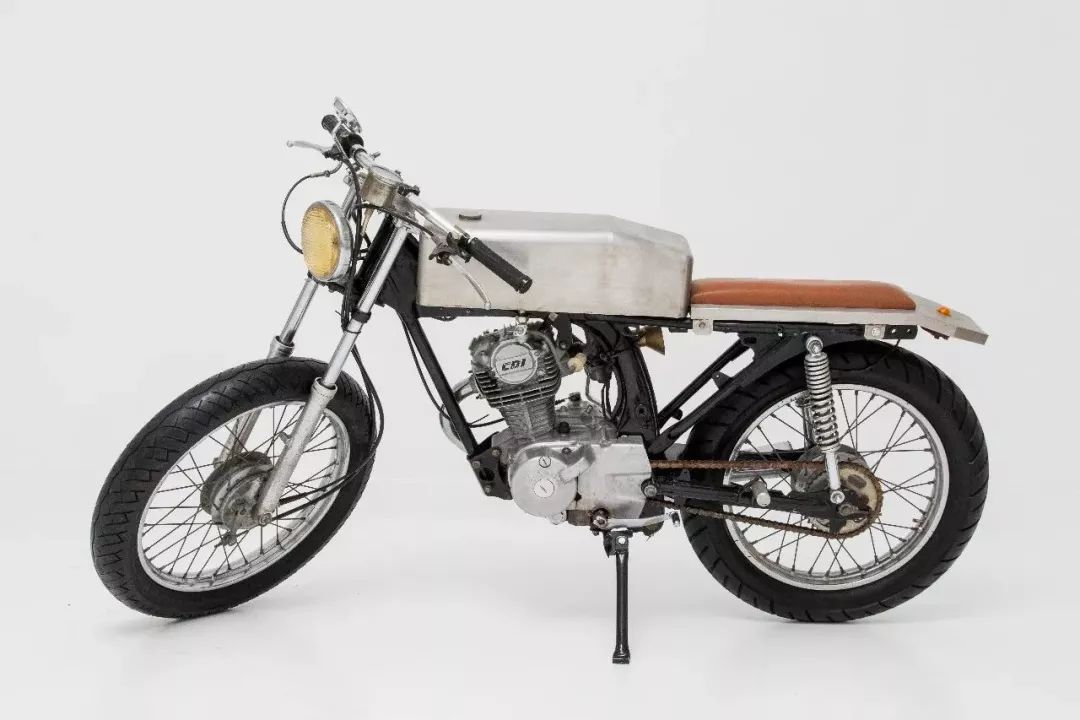 反思絮语｜蒋立：面对当代艺术我们就像猩猩面对黑色石碑