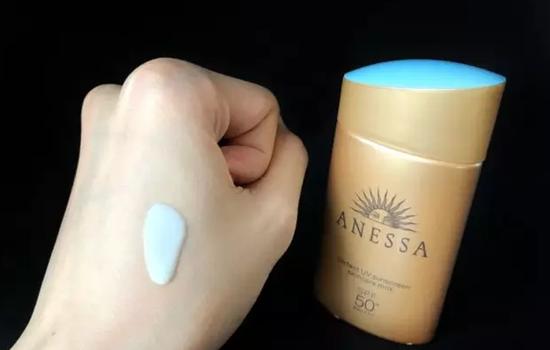 测评防晒霜哪款最好用安全,allie和安耐晒哪个适合油皮