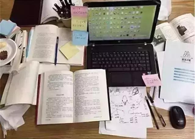 办公桌太乱影响财运吗,办公桌凌乱导致的后果