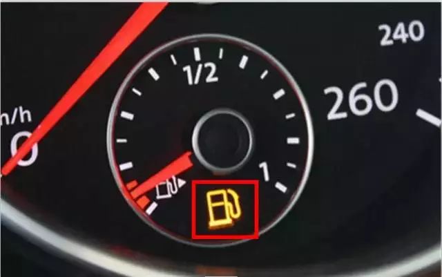 开车到高速没油了怎么办,开车路上没油怎么办