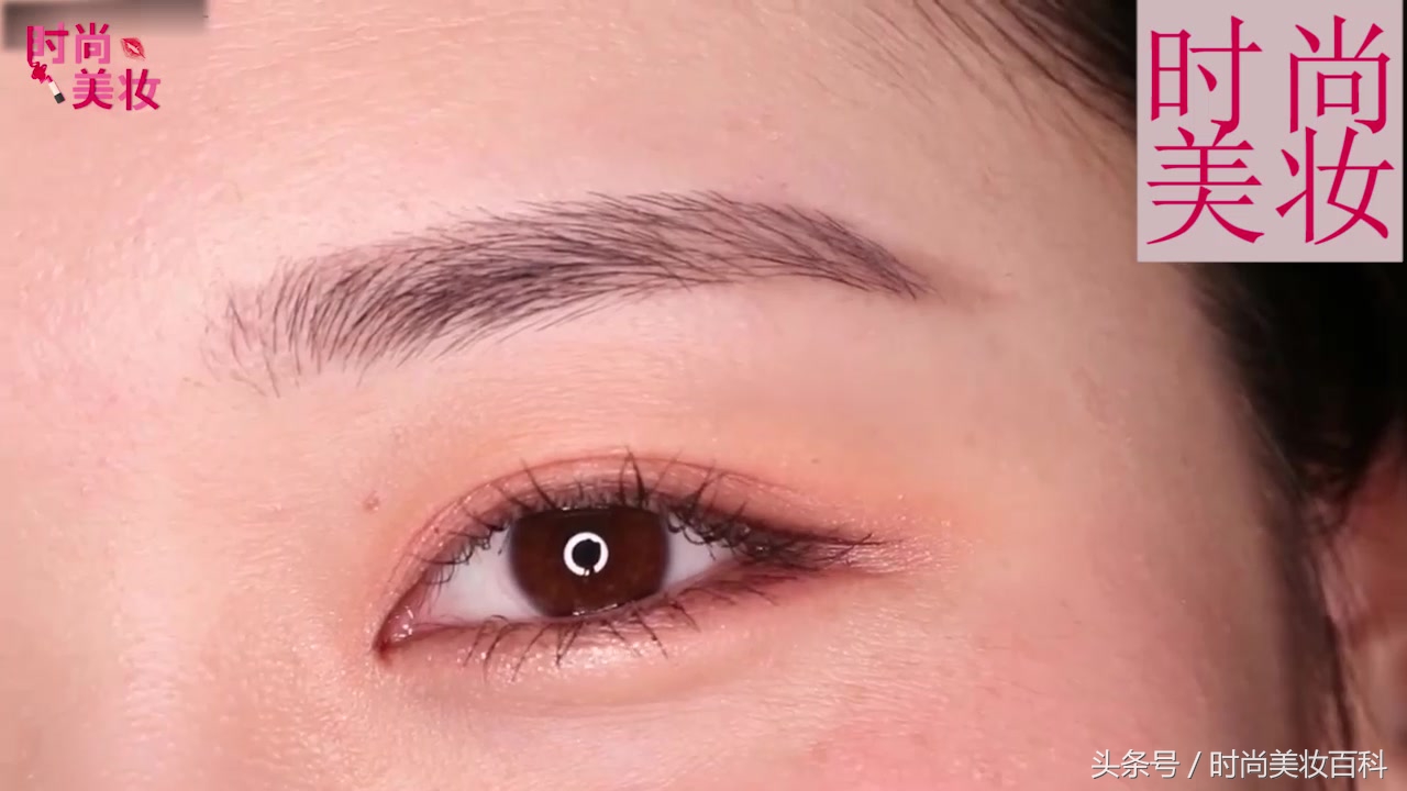 时尚美妆夏天眼妆教程步骤,美妆超详细眼妆步骤打造自然眼