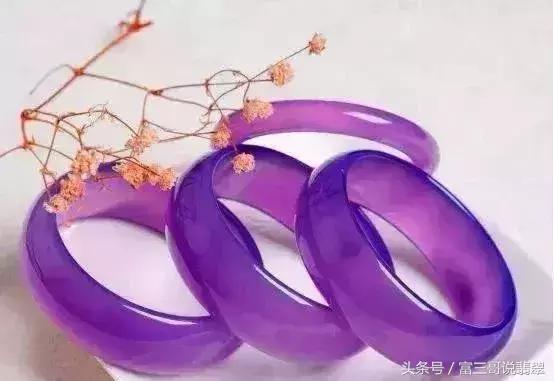 缅甸翡翠摆件翡翠观音挂件价格,花100万购买的翡翠